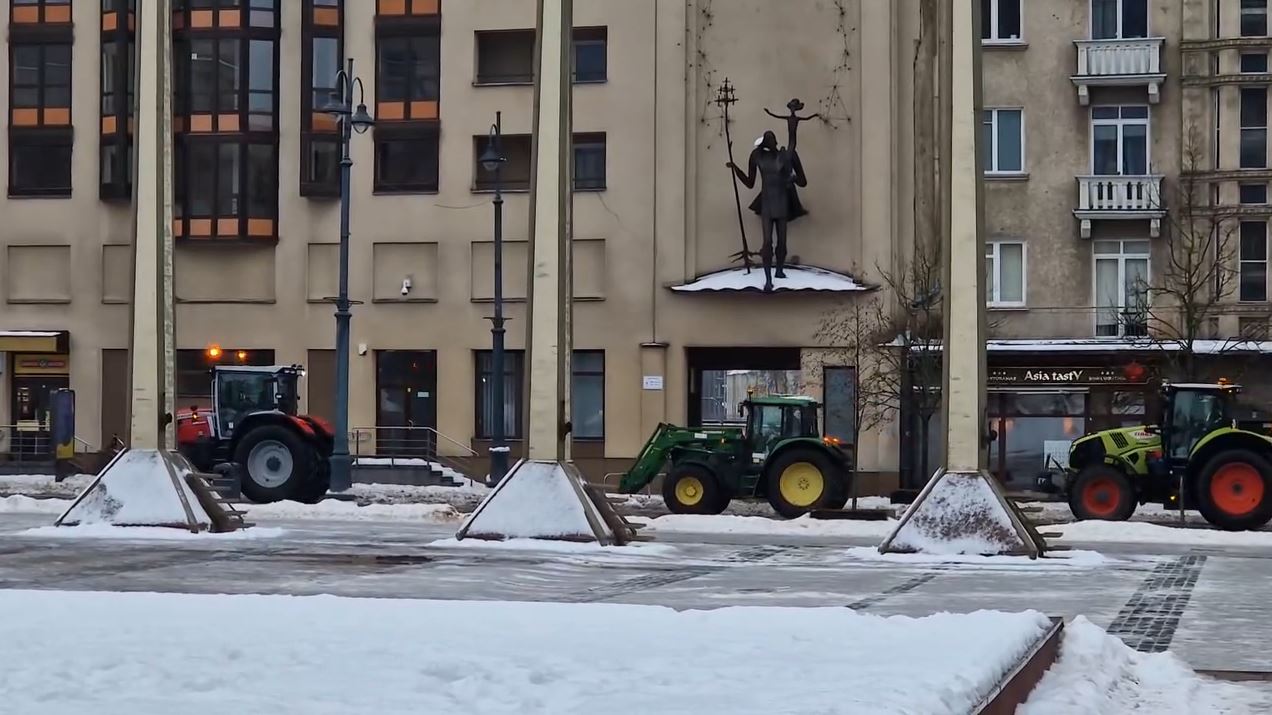 Скриншот из видео